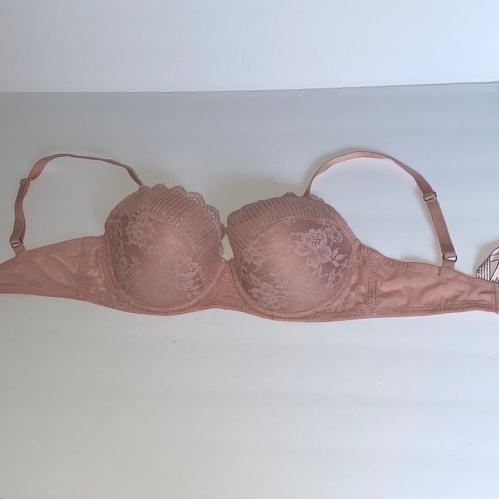 VS 32DD/E Pink/nude lace underwire cup bra